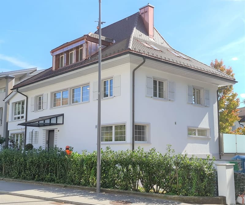 Tolle 2.5-Zimmer-Soussol-Wohnung in Villa in Aarburg (1)