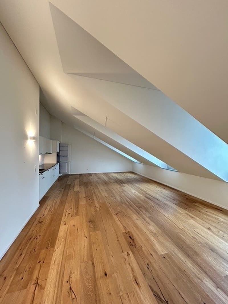 Moderne 2.5-Zimmer-Dachwohnung im Neubau – Kirchstrasse 20, Glarus (2)
