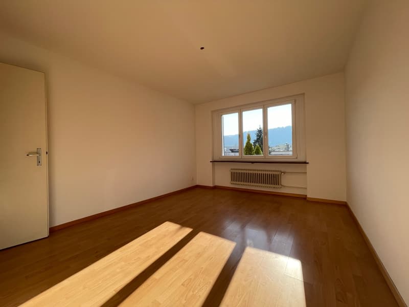Gemütliche 2-Zimmer-Altbauwohnung mit Balkon in Nussbaumen AG (3)