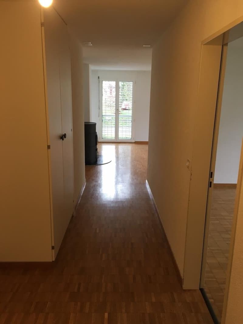 Helle 3.5-Zimmer-Wohnung mit Balkon an ruhiger Lage in Zürich-Altstetten (8)
