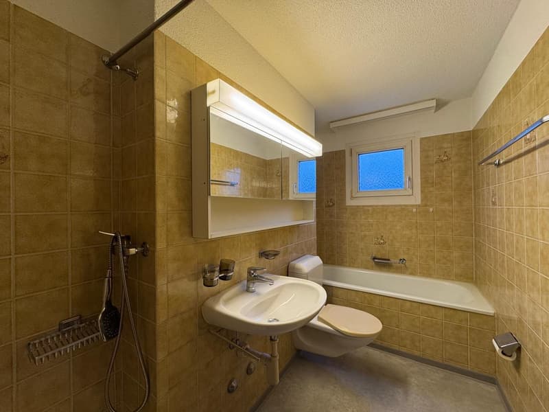 Helle 3.5-Zimmer-Wohnung mit Balkon und Kamin in Hombrechtikon (8)