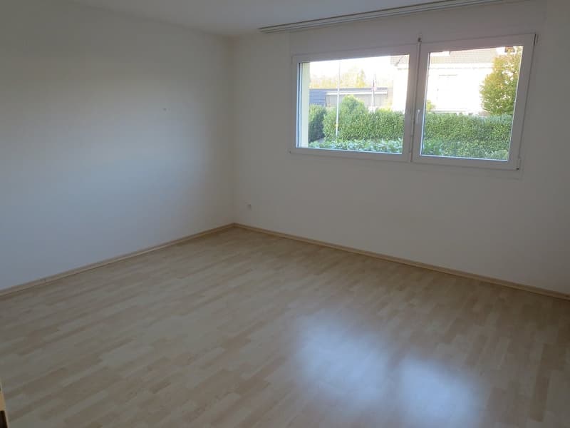Helle 3.5-Zimmer-Wohnung mit Sitzplatz (3)