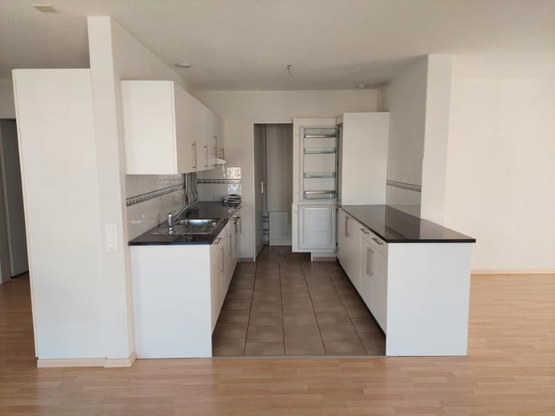 Moderne und grosszügige 2.5-Zimmerwohnung im 5.OG mit Wintergarten (5)