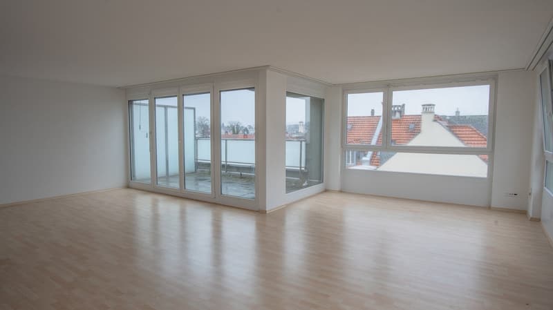 grosse 2.5- Zimmerwohnung im Zentrum von Biel (2)