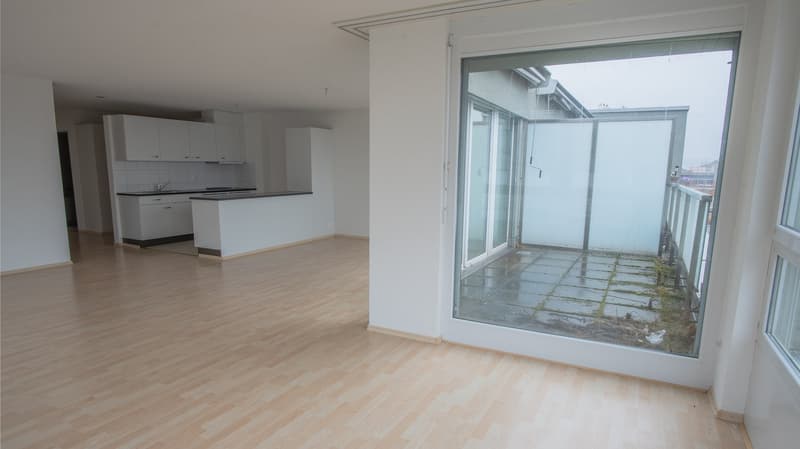grosse 2.5- Zimmerwohnung im Zentrum von Biel (3)