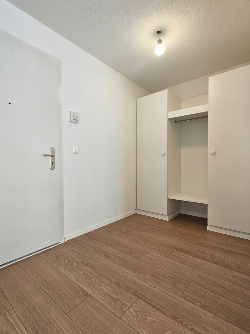 Moderne 2.5-Zimmer-Terrassenwohnung mit herrlicher Aussicht in Winterthur (2)