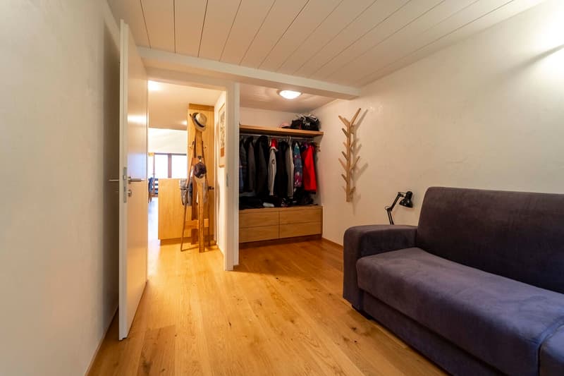 Appartement de standing rénové avec des matériaux de qualités (8)