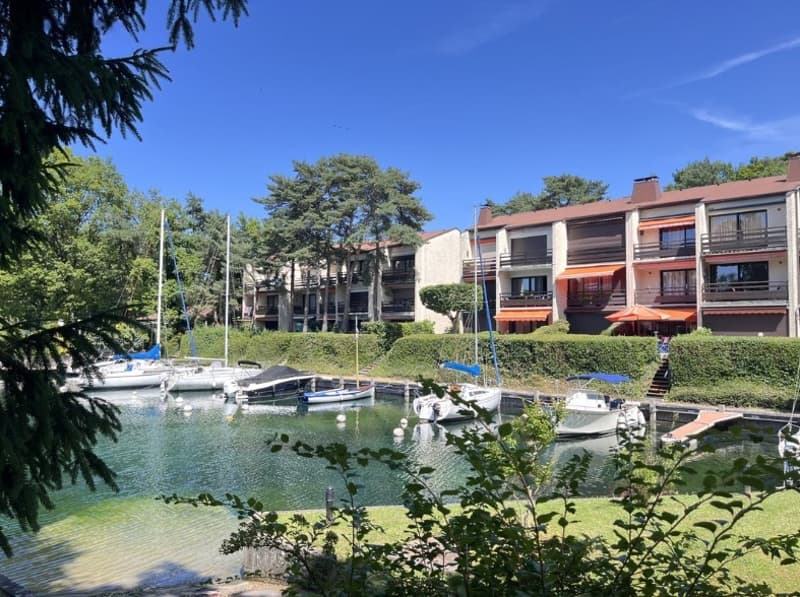 Renovated duplex on the top floor in Port Ripaille (7)