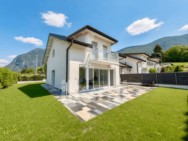 Family house 165 m², 10 minutes from Geneva, independent suite, closed garden, Archamps (2)