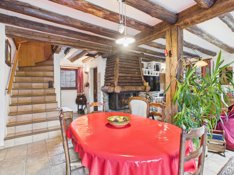 Chalet with Mont-Blanc view and terrace (3)