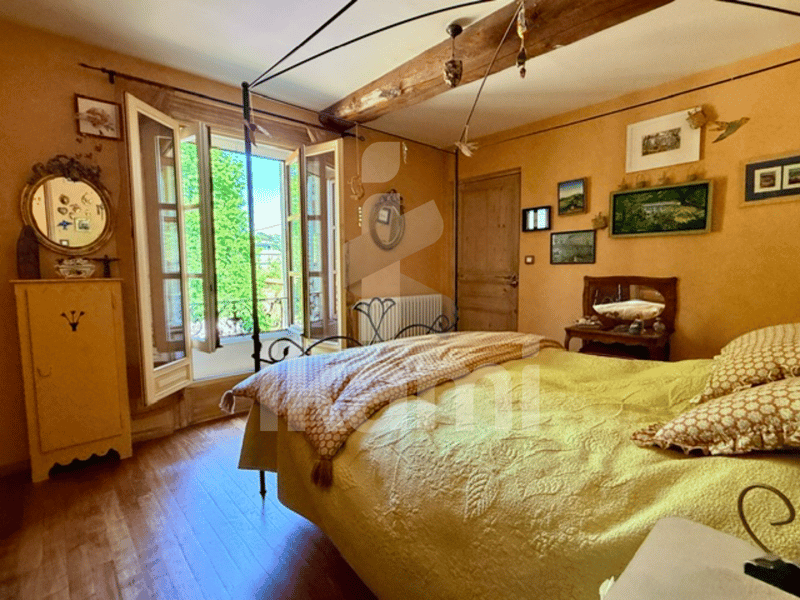 Character Property - T10 - 1,700m² Park (9)