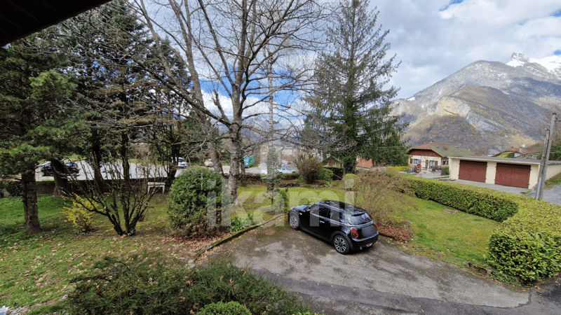 FAVERGES - Family house 284 m², including 195 m² living space, with 2,015 m² land (3)