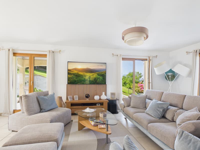 CRANVES-SALES Villa with panoramic view (8)