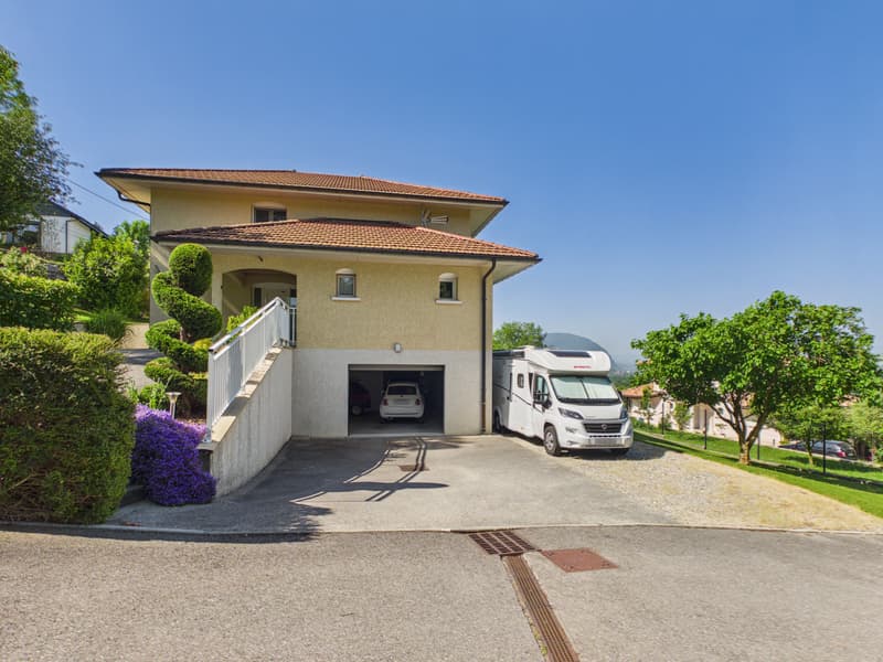 CRANVES-SALES Villa with panoramic view (5)