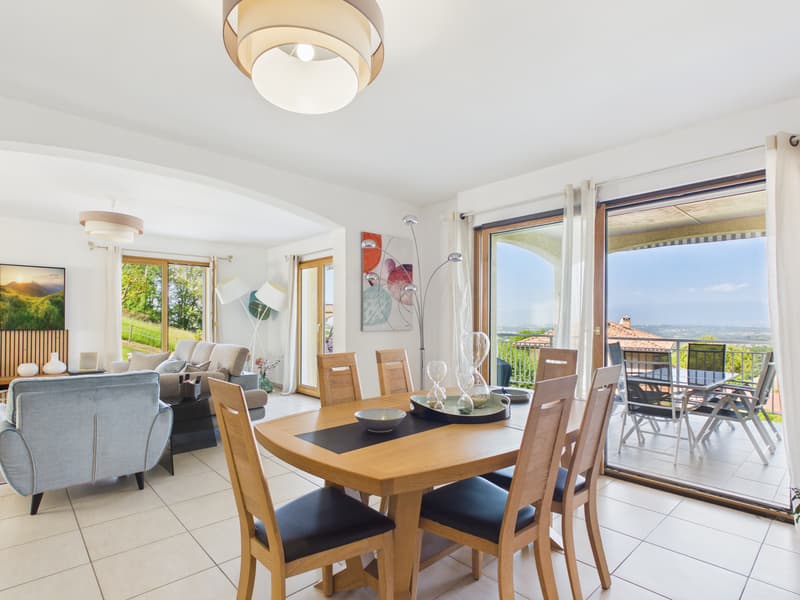 CRANVES-SALES Villa with panoramic view (7)