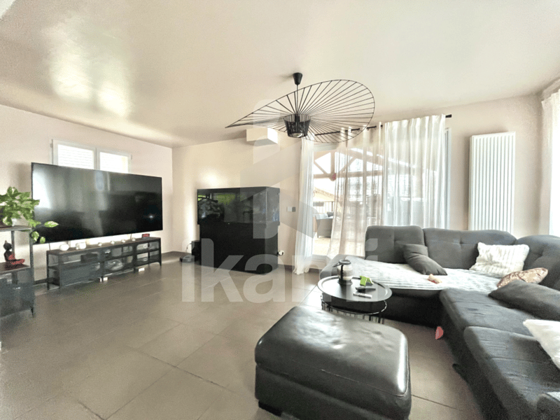 Bright apartment with terrace and garage, 15 minutes from Geneva (5)
