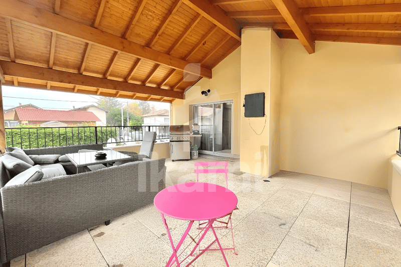 Bright apartment with terrace and garage, 15 minutes from Geneva (9)
