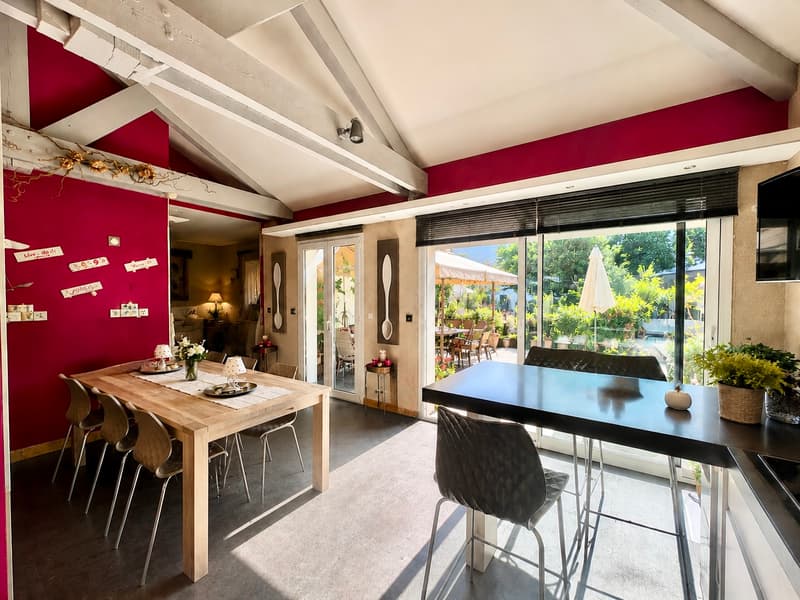 Detached house on the first line (4)