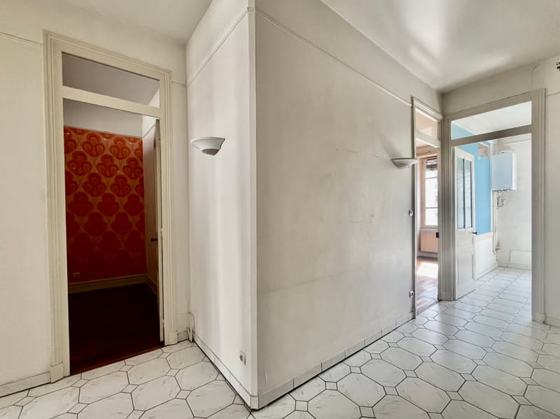EXCLUSIVITY - T2 of 59.13m2 (Carrez law) - 3rd floor (8)