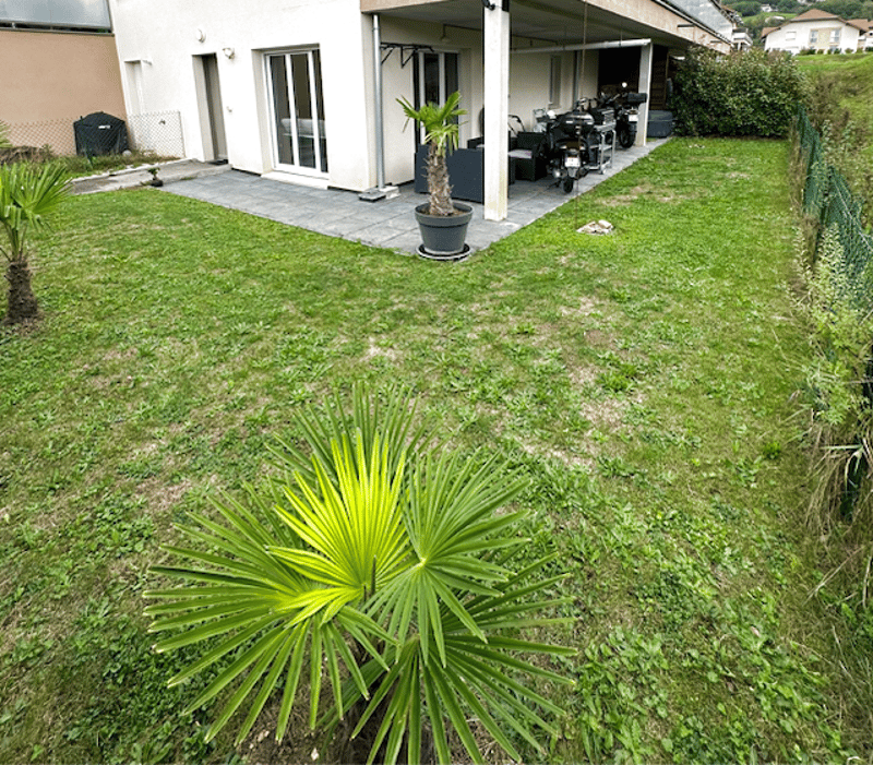 T2 Apartment with 103 m2 garden - Cranves Sales (2)