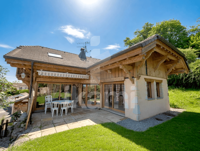 Exceptional house at the foot of Salève, Geneva gates (4)
