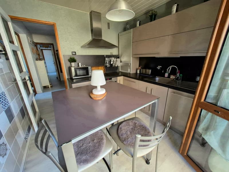 Superbe T4 rénové avec charme, balcon et double garage Idéal frontaliers (5)