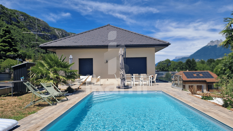 Lathuile, Maison 165 m² avec piscine à 1 km du lac d'Annecy Coup de coeur assuré (12)