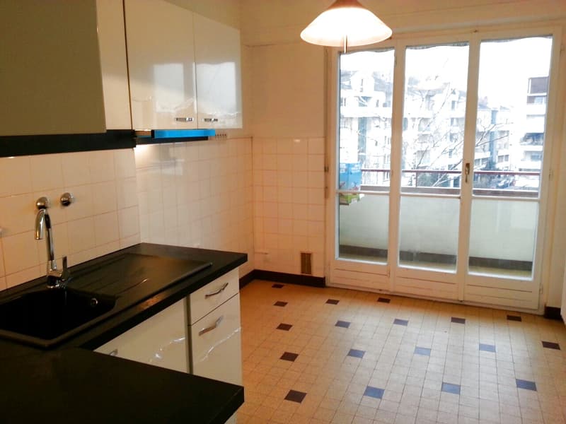 Moëllesulaz Appartement T2 rénové 50 m² avec balcons et parking (5)
