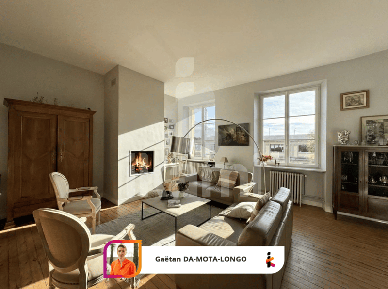 Chartrons Elegant apartment with terrace on the quays of Bordeaux (1)