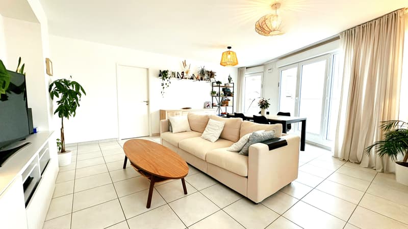 Attique T4 d'exception   Vue panoramique montagnes 92 m² terrasse de 80 m² (2)