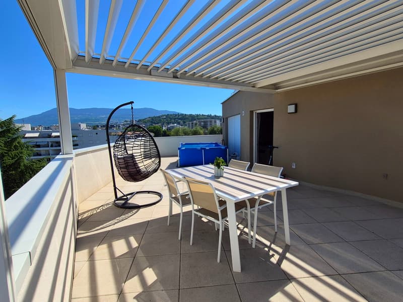 Attique T4 d'exception   Vue panoramique montagnes 92 m² terrasse de 80 m² (10)