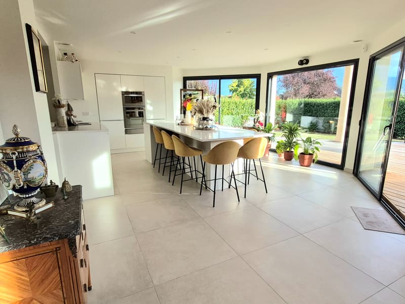 Maison T5 160 m2 d'exception de 160 m2 avec piscine et terrain de 1 200 m2 (5)
