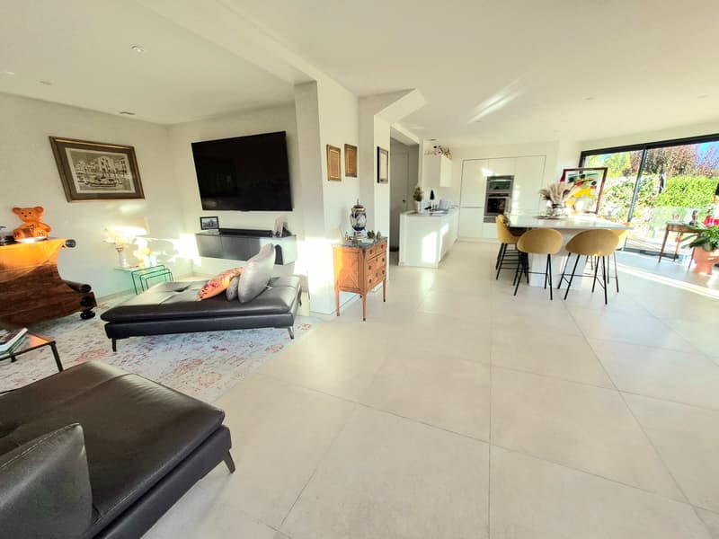 Maison T5 160 m2 d'exception de 160 m2 avec piscine et terrain de 1 200 m2 (2)