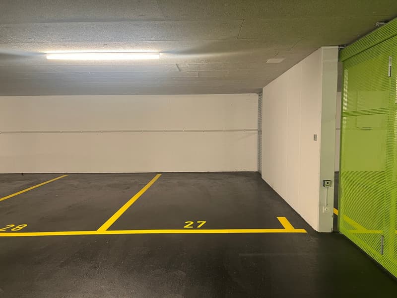 Parking space for rent in a spacious parking hall (1)