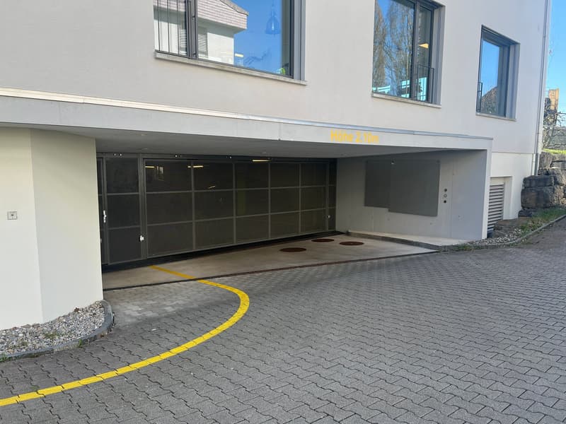 Parking space for rent in a spacious parking hall (4)