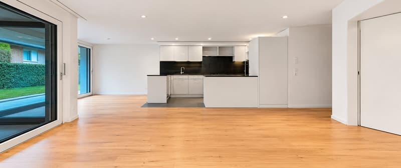 Helle Gartenwohnung mit grosszügigem Wohn- und Aussenbereich am Waldrand (2)