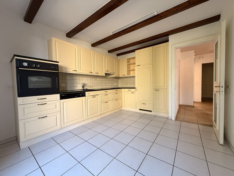 5.5-Zimmer-Einfamilienhaus mit Garten in Müntschemier kaufen (3)