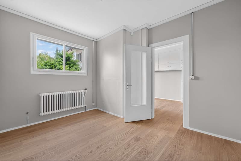 Büro mit anschliessendem Eingang