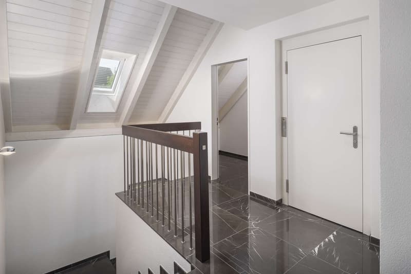 Korridor vor Lift und Reduit