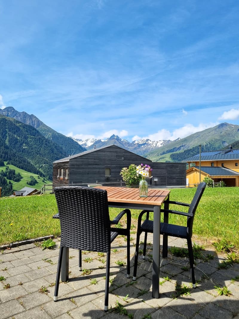 Modern 3.5-room apartment with unobstructable view and sunny seating area (5)