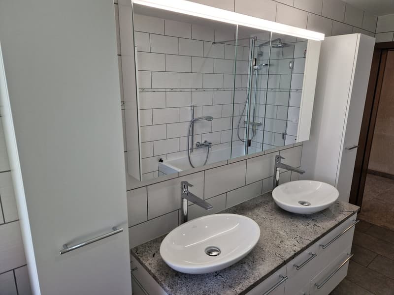 Incantevole appartamento 5.5 locali con vista mozzafiato sulla montagna a Lumbrein (5)