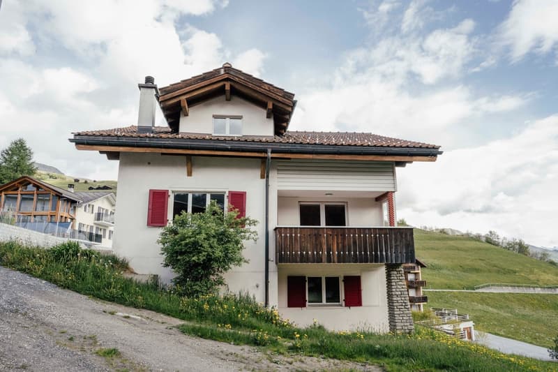 Charming single-family home in Lumbrein with wonderful views of the surrounding mountains (4)
