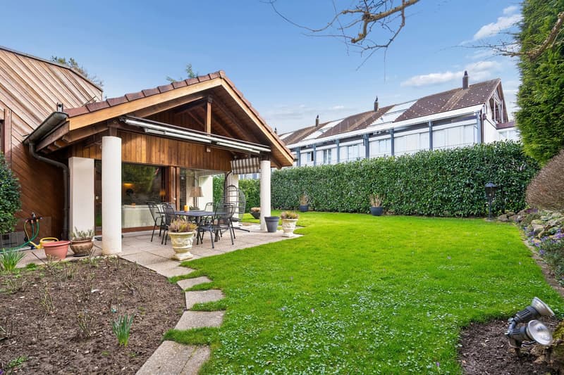 Ampia casa di 7 locali con potenziale a Rüschlikon ZH (3)