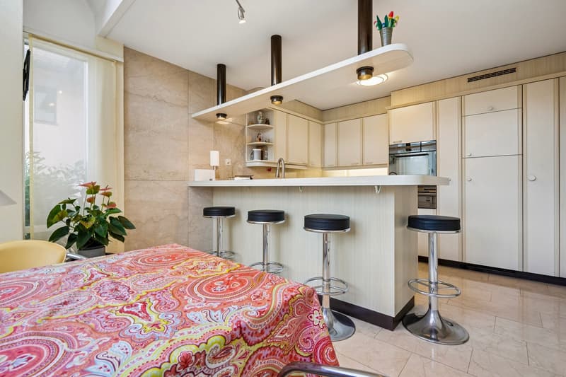 Ampia casa di 7 locali con potenziale a Rüschlikon ZH (15)