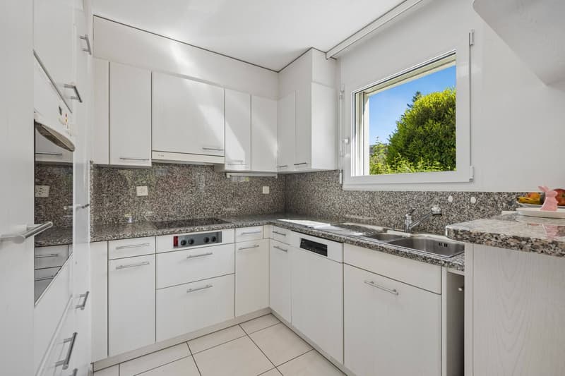 Well-maintained 3.5-room garden apartment with winter garden (10)
