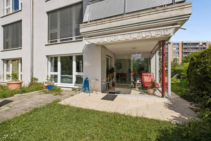 Well-maintained 3.5-room garden apartment with winter garden (2)