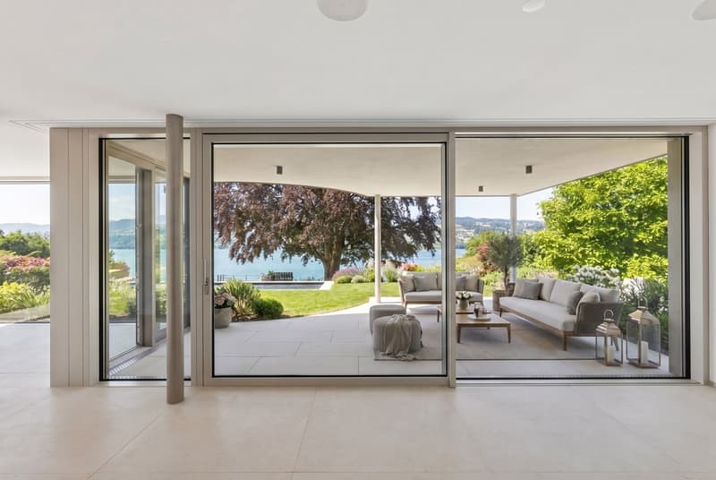 Exklusive Neubauvilla mit Pool und Seeblick (4)