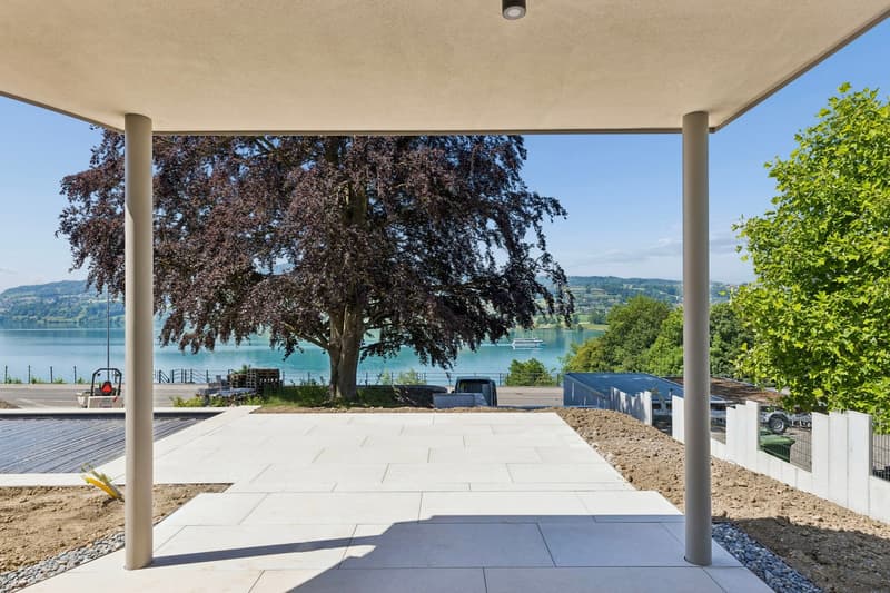 Exklusive Neubauvilla mit Pool und Seeblick (21)