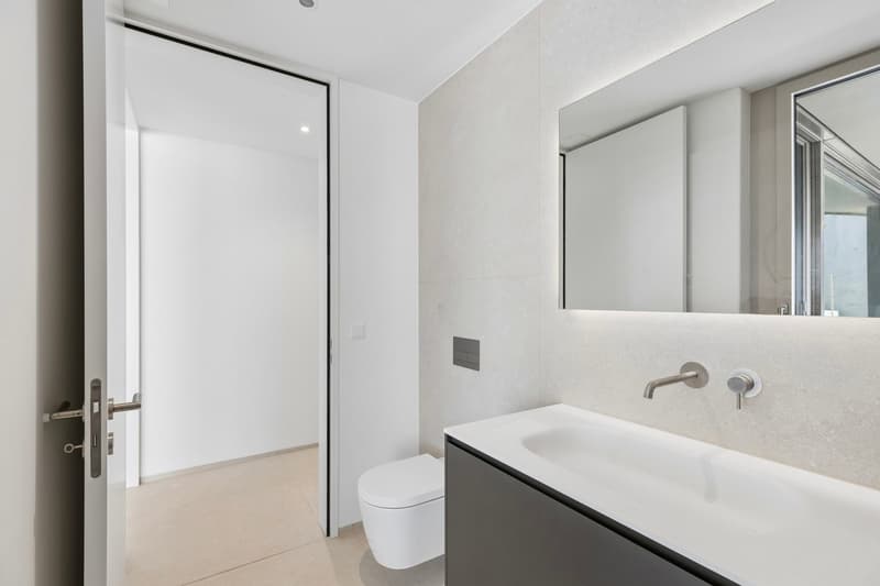Exklusive Neubauvilla mit Pool und Seeblick (36)