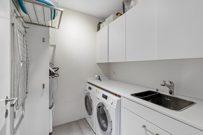 Exklusive 6.5 Zimmer Gartenwohnung mit Sauna (39)